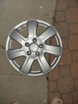 Free hubcap 2015 Toyota Corolla