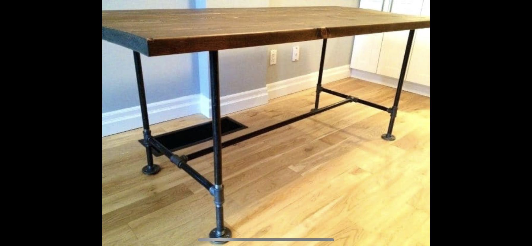 Beautiful, barely used farmhouse style dining table. 72”