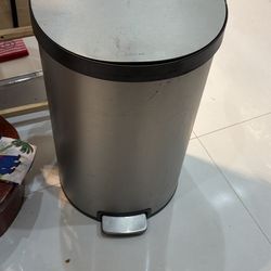 Garbage Can 