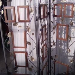Very Unique 6ft by 2 1/2ft X3 Holds Aprox  15 diferent Sizes  From 8'10   To5'7 To Like 3inch Have All The Glass Even Needs Couple Small  Repairminor.