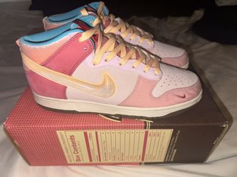 Strawberry Milk Dunk Mid