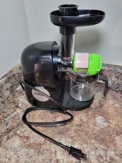 Masticating Juice Extractor - Cold Press Juicer