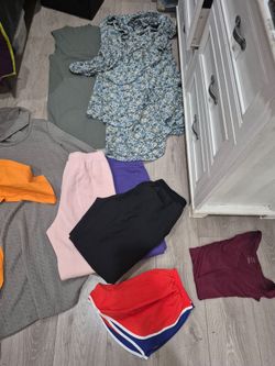 Mixed Women's Clothing Bundle Lot