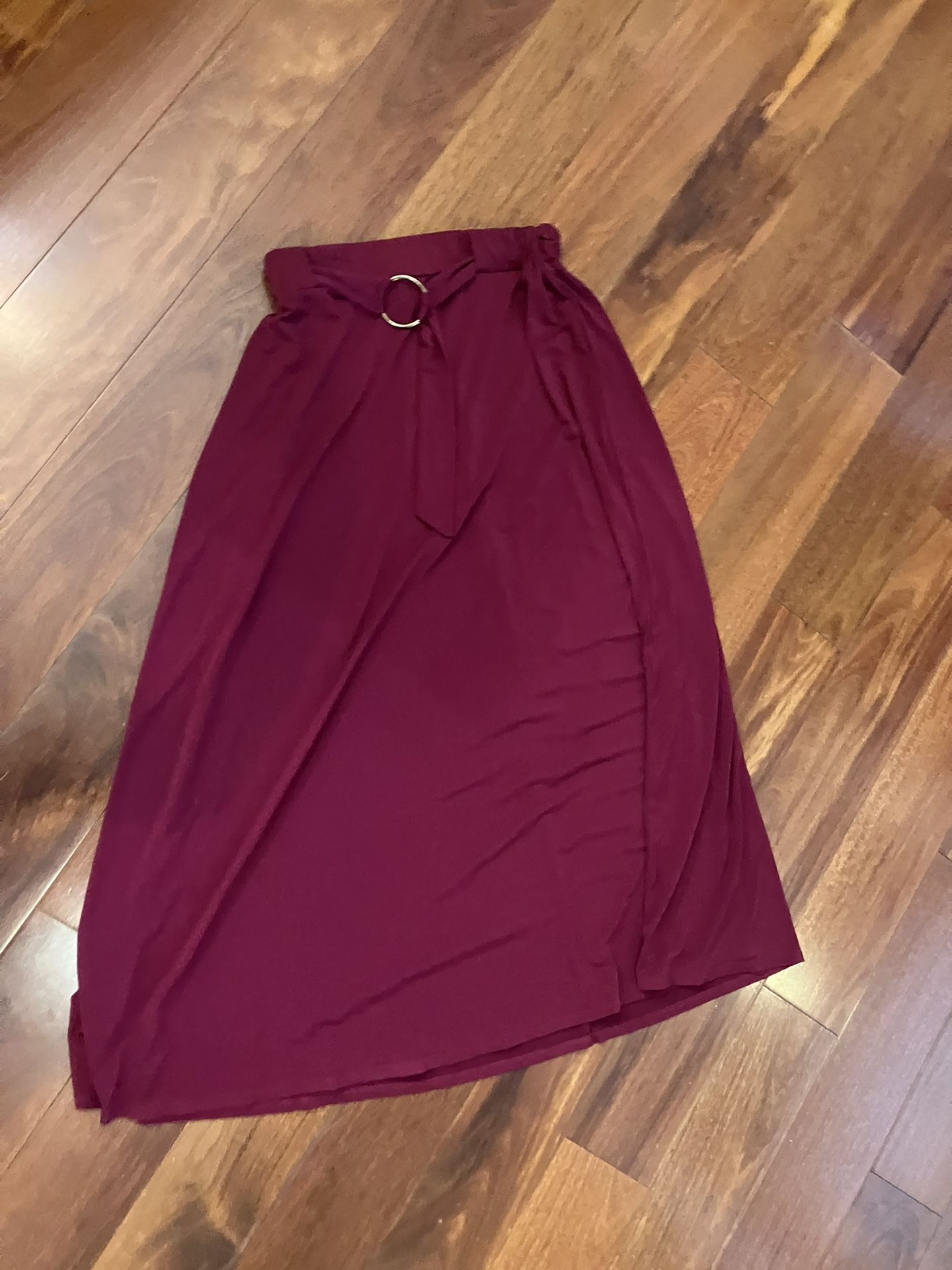 Wine Red Maxi Skirt Light With Belt Detail Size Medium
