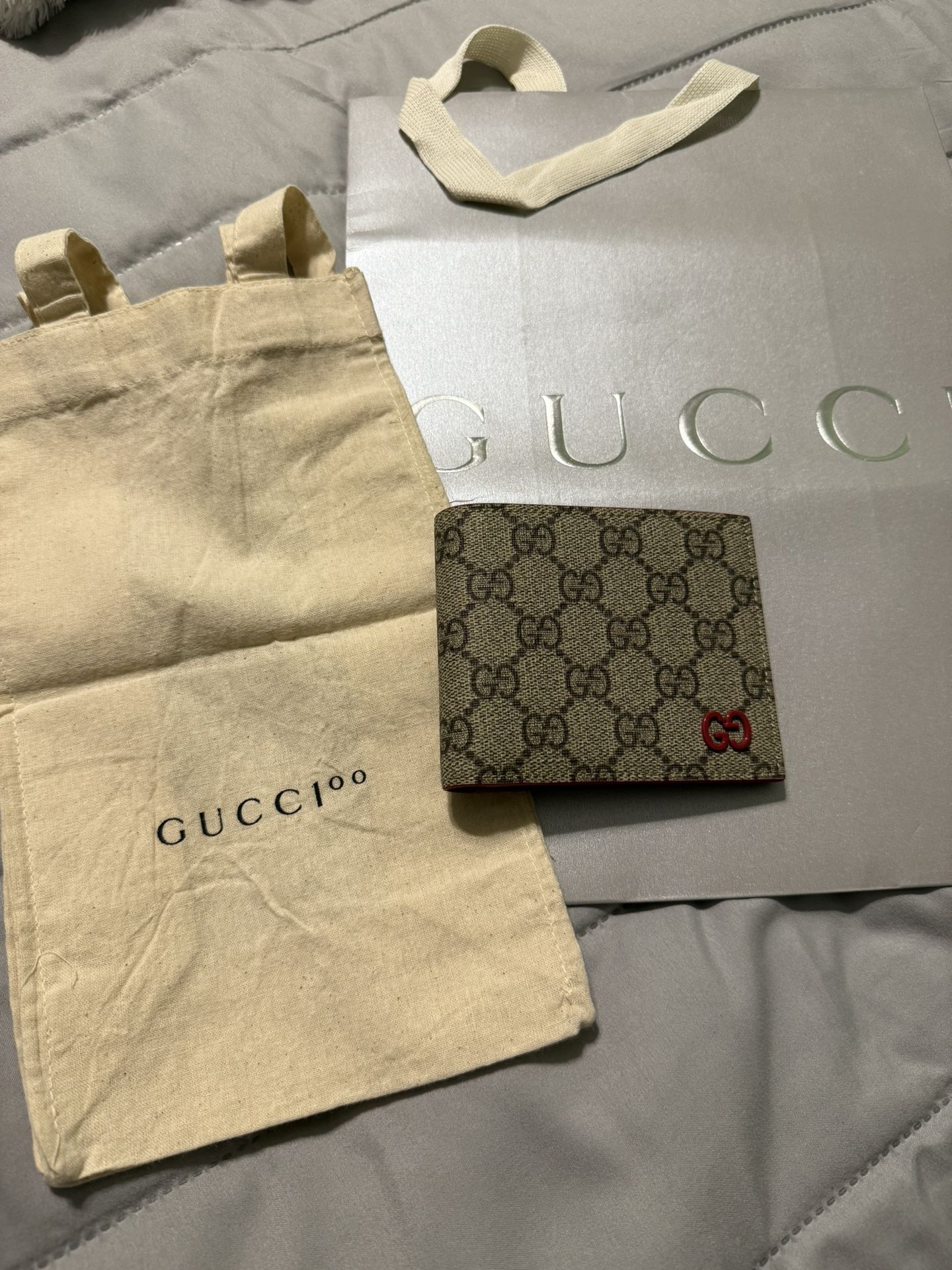 Gucci Men Wallet Red Trim New 