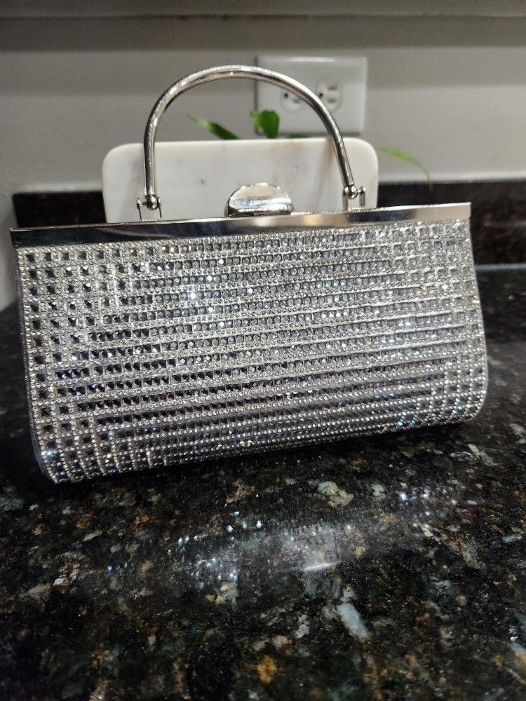 SILVER JEWELED CLUTCH