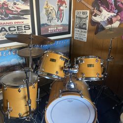 Mapex Drum Set