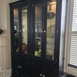 Lighted Display Cabinets - 4