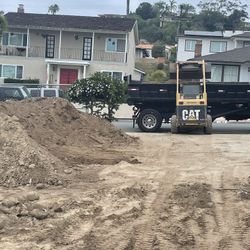 200 Yards Of Clean Dirt , Free Delivery 