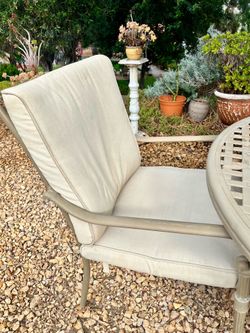 Patio set U PICK UP