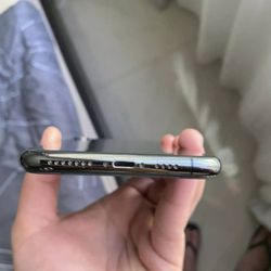 iPhone X's Max