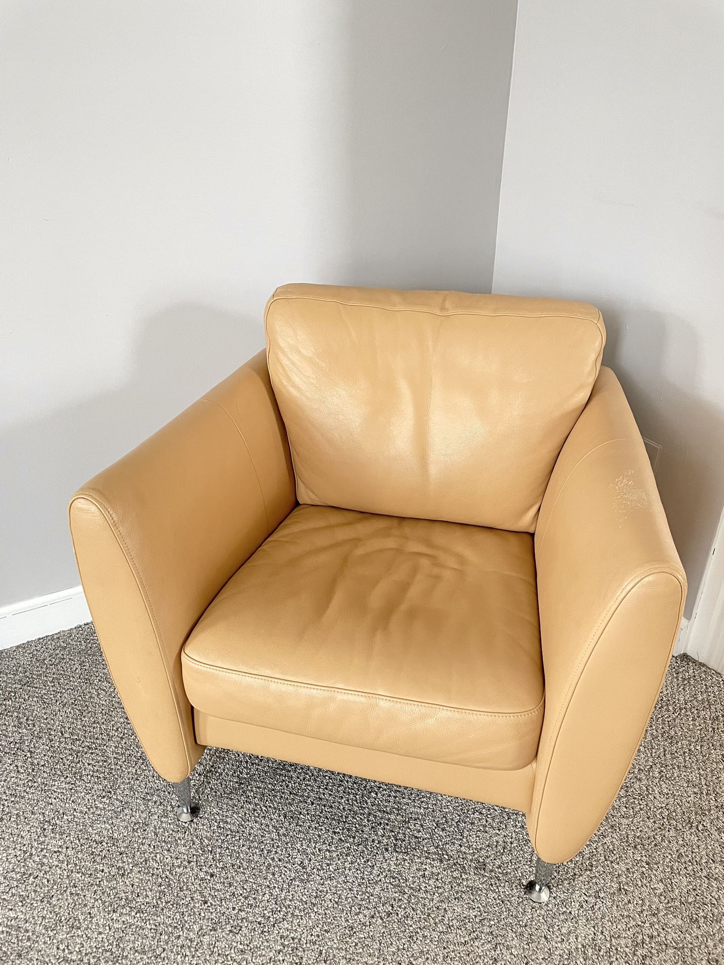 Brayton International Tan Leather Chair