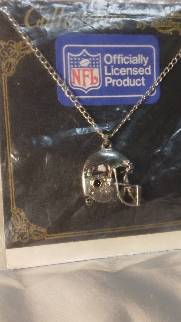 Seattle Seahawks Silver Necklace W/Helmet Emblem Made By Collectables By RainTree