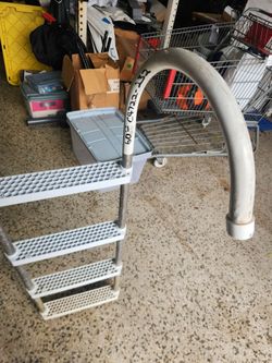 C4722-232 4-Step Ladder