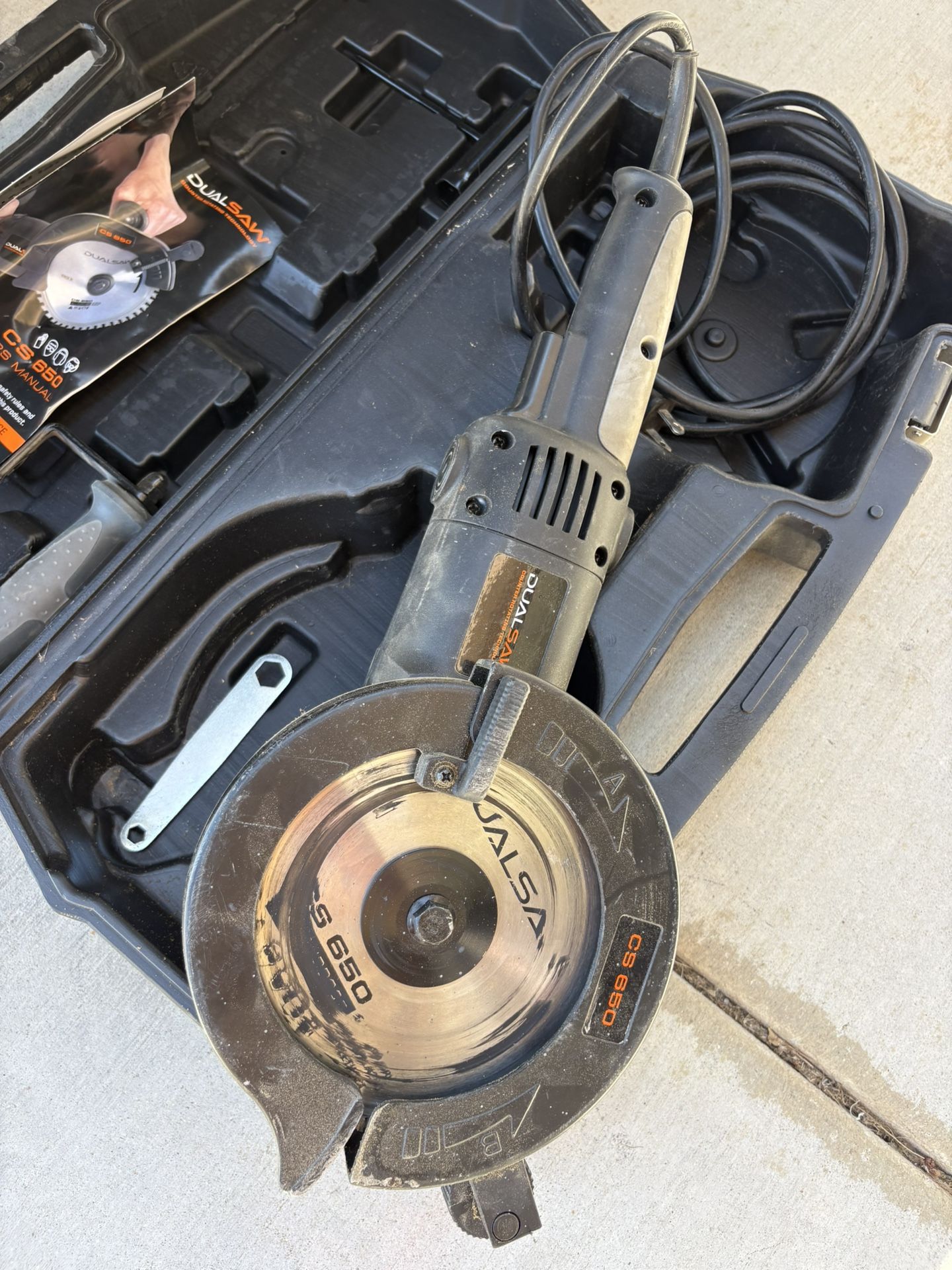 Dual Saw Electric With Case Destroyer CS650