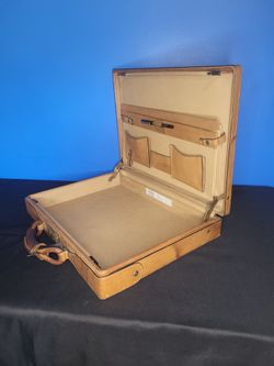 Vintage Hartmann Luggage Brown Leather Hard Briefcase 18 in w/ Lock Combination Feature