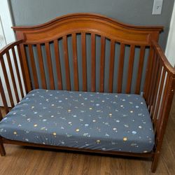 Convertible Crib Wood With Fitted Crib Sheets And Fitted Mattress Protectors
