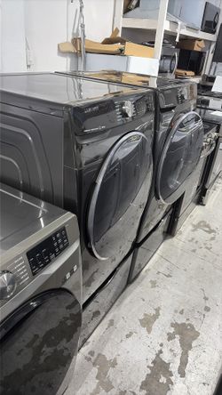 Samsung gas dryer set with pedestals