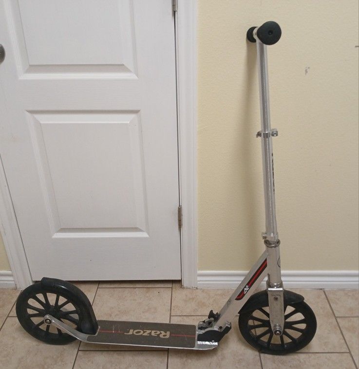 Razor Scooter