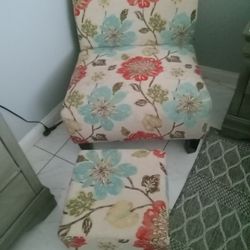 Floral Chair With Ottoman 