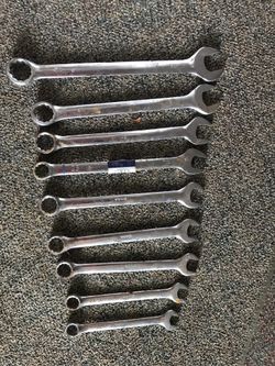 9 wrenches $25