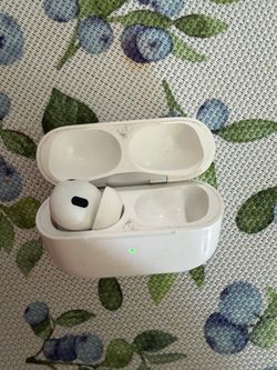 Left AirPod Pro 2nd gen & case