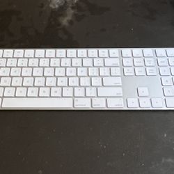 Apple Magic Keyboard With Numeric 