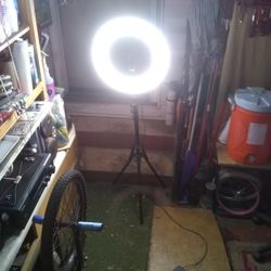 ESKER:YSK-RL 18 📸 Camera Light With 8' Extension Tripod Stand.