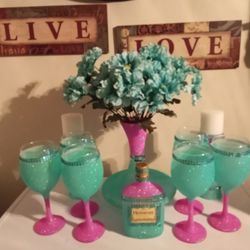 Light Green, and Pink Vase With 6 Wine Glasses and Candleholders. 
