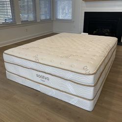 Saatva Classic Mattress, Firm, 11.5", Queen, Like New, Excellent Condition