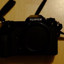 Fujifilm GFX100Sii + GF80f1.7 + GF45-100f4