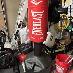 Everlast Elite Freestanding Heavy Bag