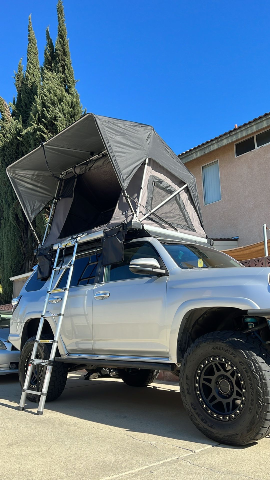 GoFSR Free Spirit Recreation Adventure Series GS 55 INCH Premium Rooftop Tent