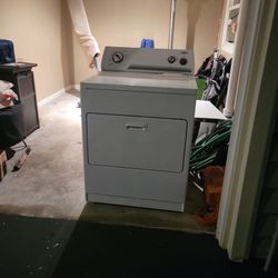Gently Used Whirlpool 220V Electric Dryer
