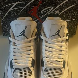 Air Jordan 4 Retro 