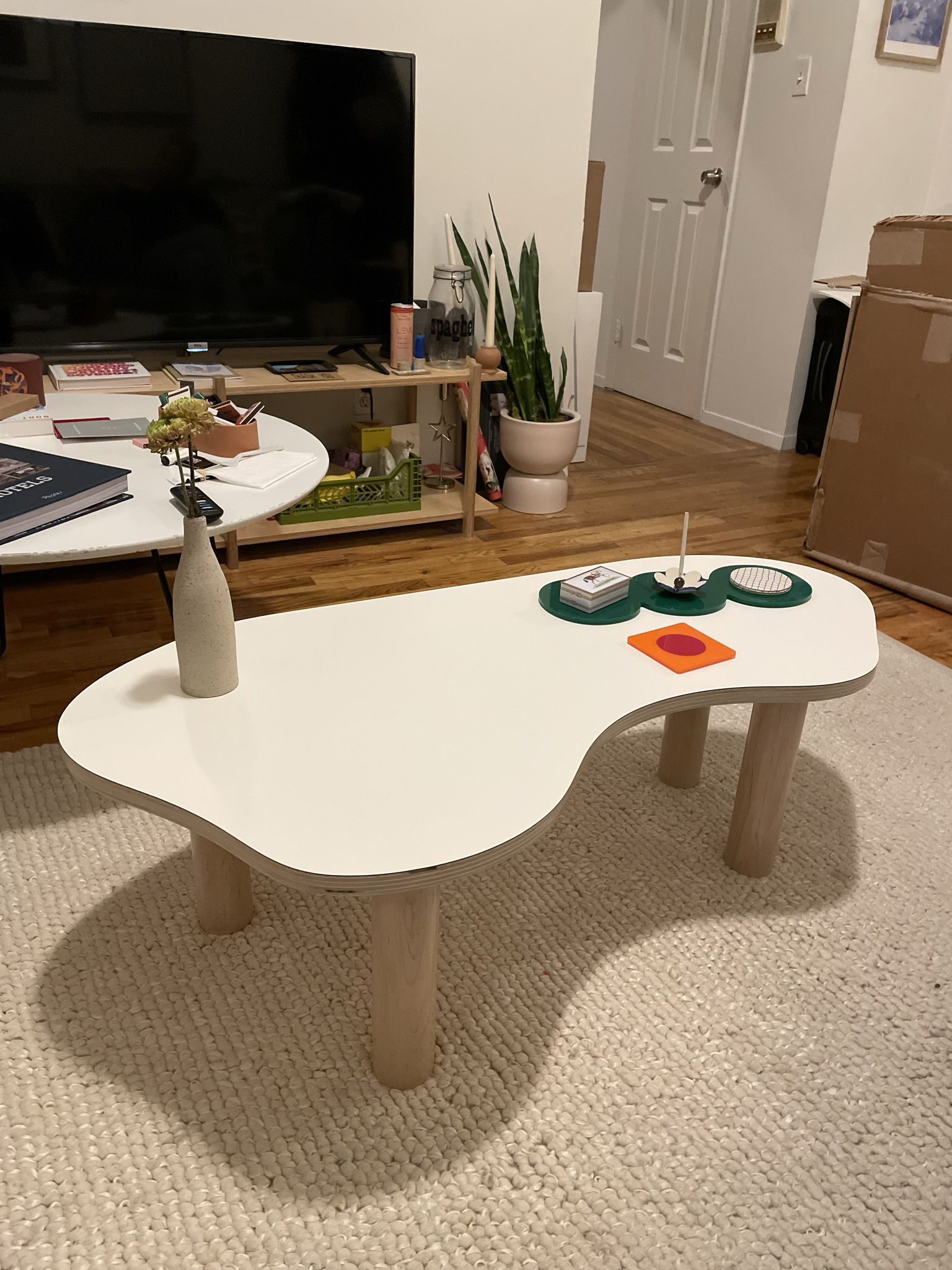 Wiggle Room Coffee Table In White