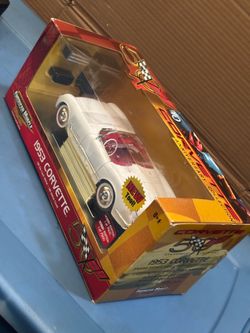 ERTL American Muscle 1953 Chevy Corvette 50th Anniversary 1:18 Scale Diecast