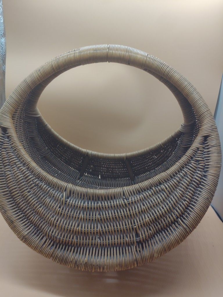 Indonesian Basket
