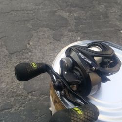 Lews Speed Spool Baitcaster