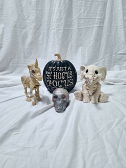 Halloween Bookshelf Decoration Bundle