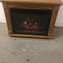 31”wx12”dx28”h Good working condition electric fireplace