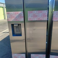 Un Refrijerador Dos Puertas SamsuNG Tres Meses Dr Garsntia  Se lleva Adomisilio El Mismo Dia