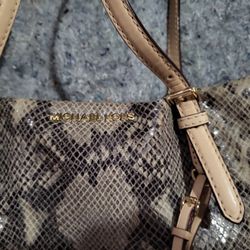 Michael Kors Multipochette for Sale in Stockton, CA - OfferUp