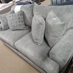 Cozy Deep Seat Nice Couch