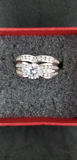 Beautiful wedding ring sets and engagement rings.