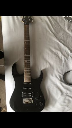 House Of Blues Guitar with Bad Dog Amp