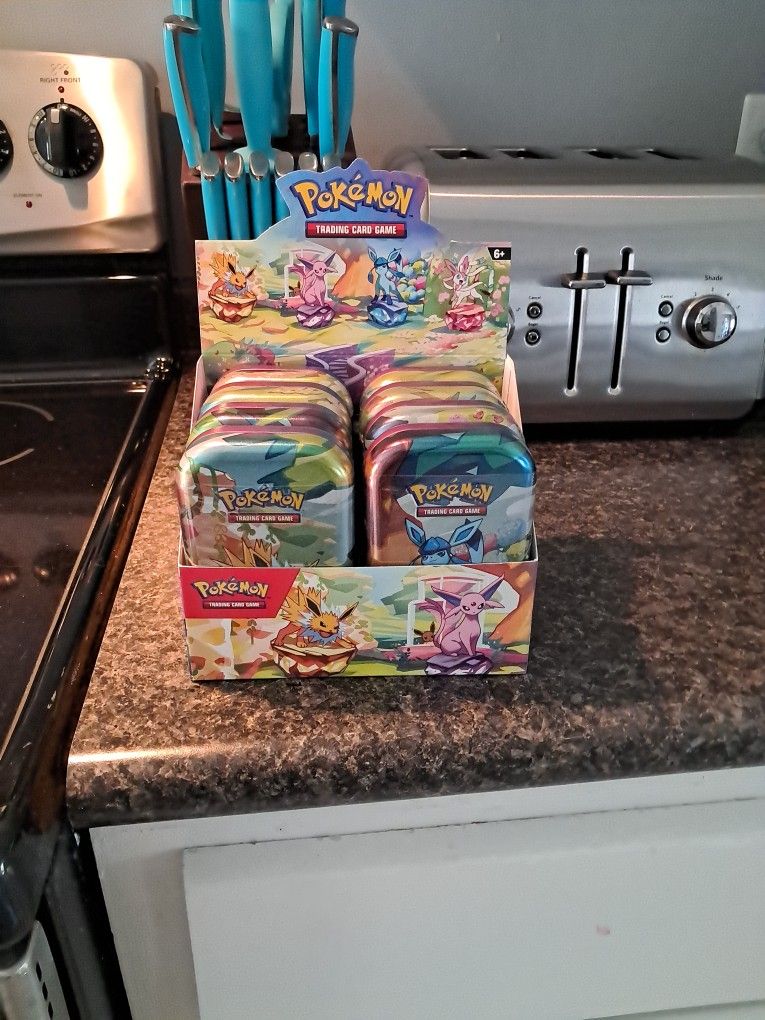 Pokemon Prismatic Evolutions