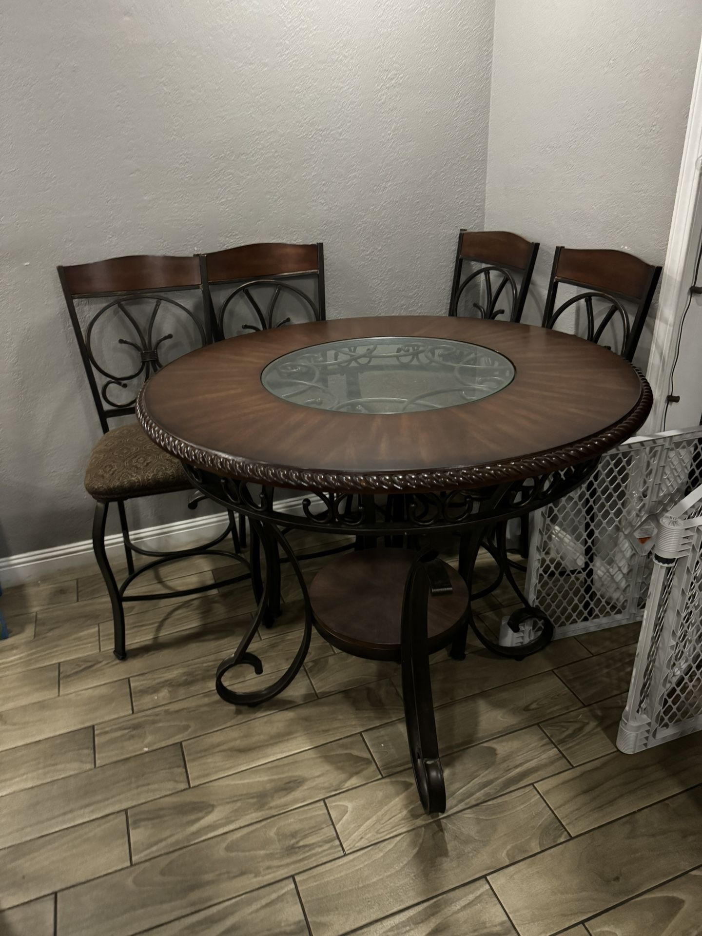 Counter High Dining Table 