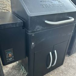 Treager Smoker Silverstone In Good Shape 