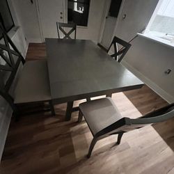 Dinning Table 